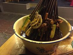 -拈签一笑黄牛肉辣卤串串