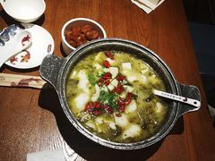 -渝是乎酸菜鱼(龙旗购物中心店)