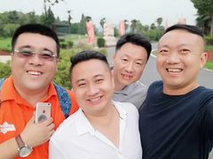 -金孔雀温泉旅游度假村