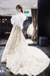 点击看大图 -GRACE KELLY婚纱与礼服(北京店)
