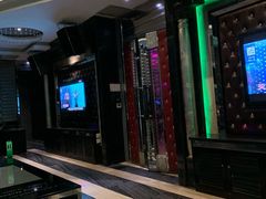 -蓝尊量贩(黄河路店)