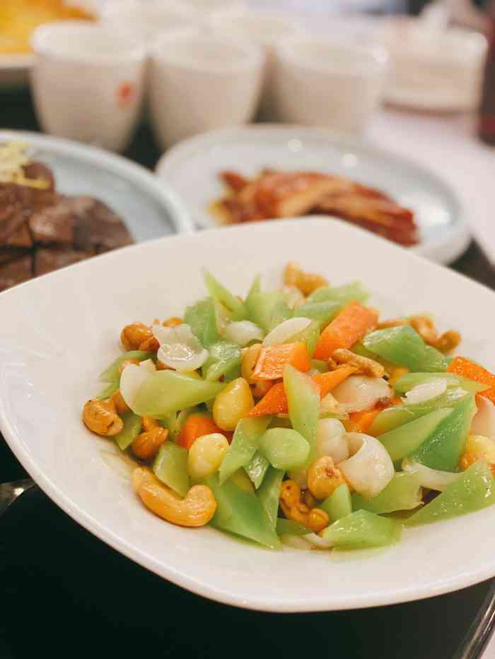 丰收日(安亭店)-"菜品特色都很好,距离地铁站很近交通非常方.