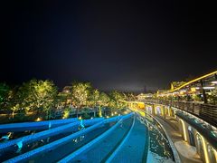 -茅草房·河畔园林火锅