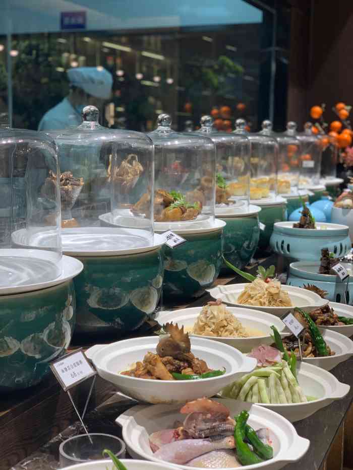 家楼下新开的饭店,刚开业环境服务各方面都不错,家