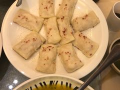 黄鱼锅贴-新镇江酒家(南京西路店)