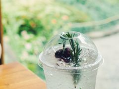 -Chom Cafe and Restaurant