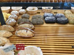 -焙丽拾光(麦凯乐直营店)
