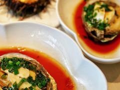 油泼本地大鲍鱼-开海·红岛海鲜虾水饺(石老人店)