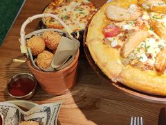 -Dragon Pizza•圆脸龙披萨·牛排餐厅