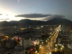 -官房大酒店-玉龙旋宫观景餐厅