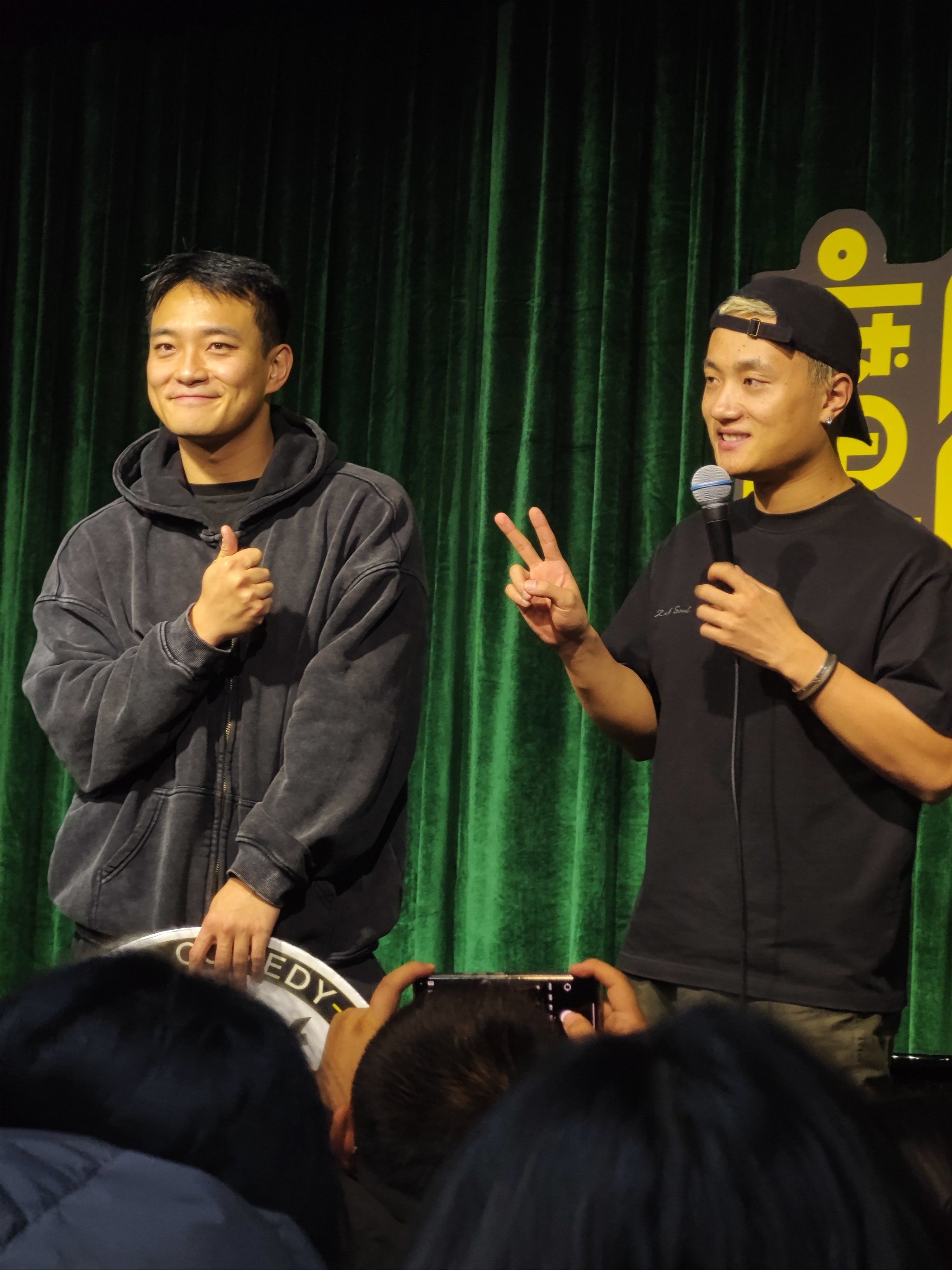 工作日漫长又无趣,来点魔脱喜剧刺激一下