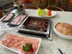 -二荆条·蜀鲜汇城市森林火锅