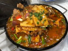 -鲁朗纳麦石锅鸡庄园