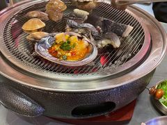 -围炉肉舍•炭烤活鳗•丹东海鲜烤肉(步行街店)