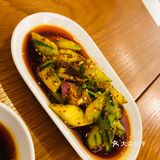 「凉拌黄瓜」黄瓜有点甜甜的 搭配微辣的红油