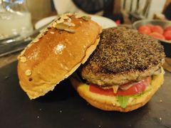 -HIGH FIVE哈福手工汉堡(桂林路店)