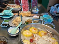 -潮界(LU·ONE凯德晶萃广场店)