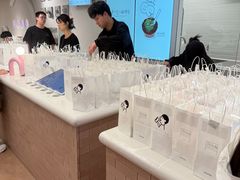 -喜茶(迪士尼小镇DP店)