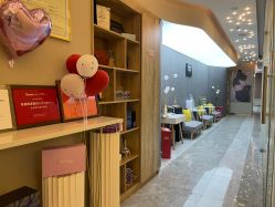 -More摩尔医美の注射线雕光电中心