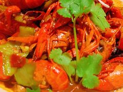 -虾弄弄海派小龙虾·牛羊蝎子火锅