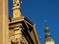 -皮拉尔圣母圣殿主教座堂