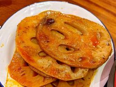 -爆炸头阿姨小四川正宗川味小吃(无任何分店)