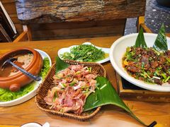 -老滇山寨•云南特色菜•地方菜•民族风情歌舞表演(金碧店)