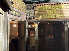 -暴风岛沉浸式体验馆(百联世纪店)