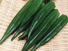秋葵-洪氏嗨捞·广东猪肚鸡·椰子鸡火锅(西咸万象城店)