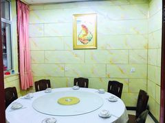 包厢-宾朋海鲜美食特色餐厅·纯手工鲅鱼水饺(兴海路店)