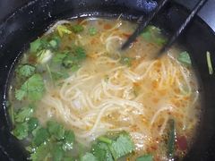 骨汁烫面-小竖点徽派卷面皮(洪都店)