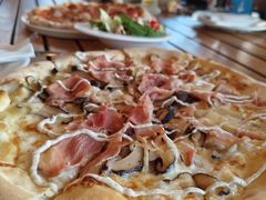 -城市大道红炉披萨烘焙坊