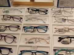 -天空之镜眼镜店蔡司依视路授权店(天通苑店)