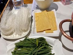 圆生菜-鸿运诚羊蝎子·火锅(西单店)
