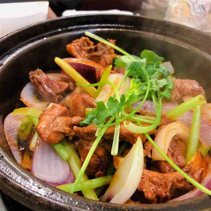 重庆鸡公煲(厦滘店)-"地点:厦滘地铁站附近吧四个人 点了四五.