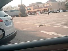 -鹰潭服务区-停车场