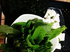 -洪氏嗨捞·广东猪肚鸡·椰子鸡火锅(西咸万象城店)