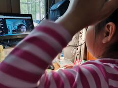 -LILY英语思维馆(花园村店)