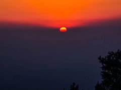 -鬼笑石后山停车场