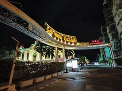 -金东尼人妖秀