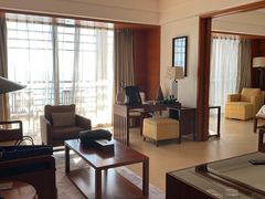 -三亚湾海居铂尔曼度假酒店