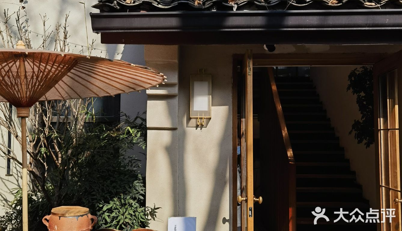 小河直街新中式庭院烤肉💐花食酒肆