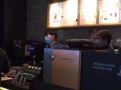 -星巴克臻选(周浦万达店)