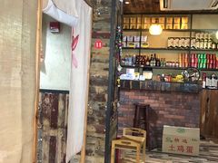 门面-陆记牛庄·碳锅龙虾烧烤(爱上花园店)