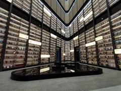-上海虹桥中心爱琴海亚朵S酒店