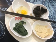 -桥香园过桥米线(国贸店)