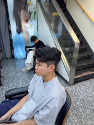 -藤野造型专业烫染接发