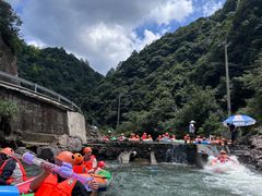 -安吉龙王山峡谷漂流