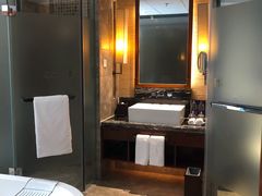 -三亚湾海居铂尔曼度假酒店