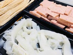 -果松木炭酸菜铜火锅·外婆参鸡汤